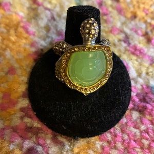 Size 8 prehnite turtle ring